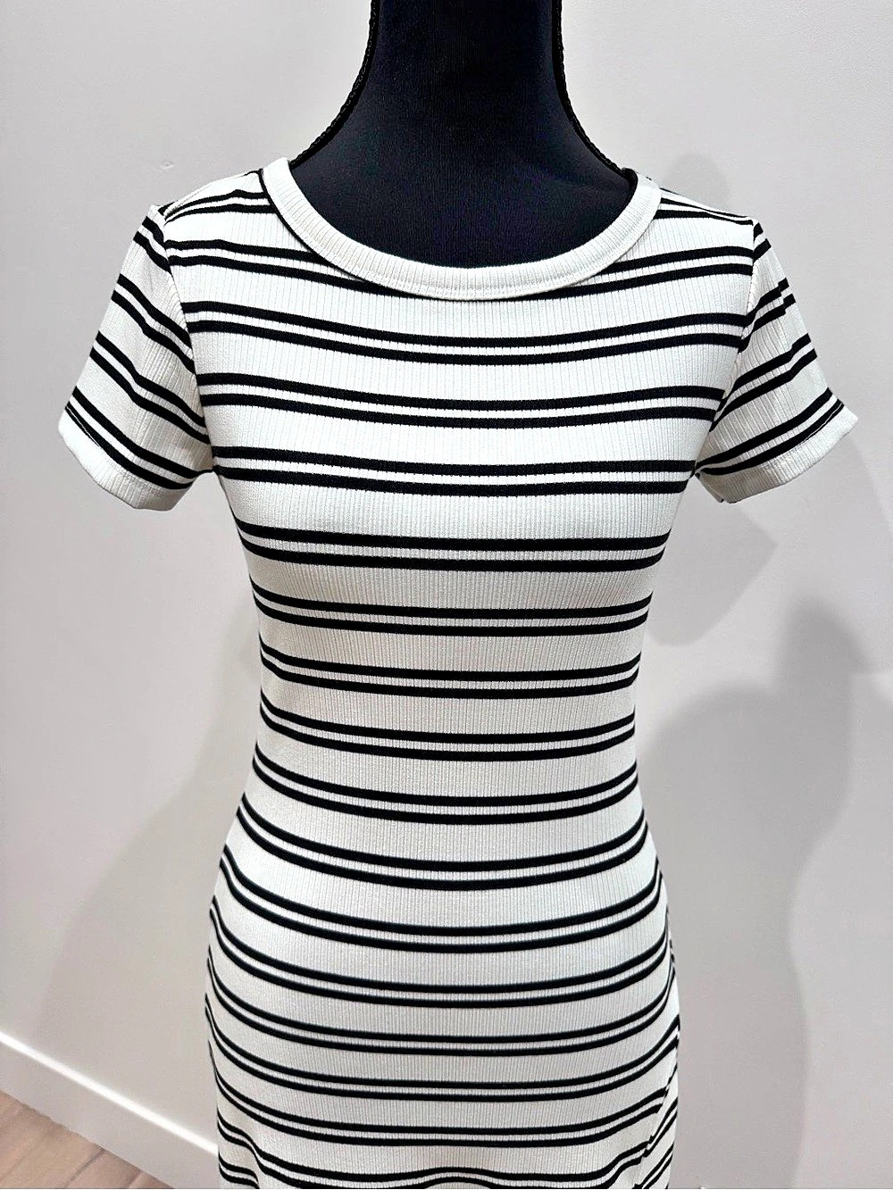 Striped Crew Mini Dress - Picture 4 of 5